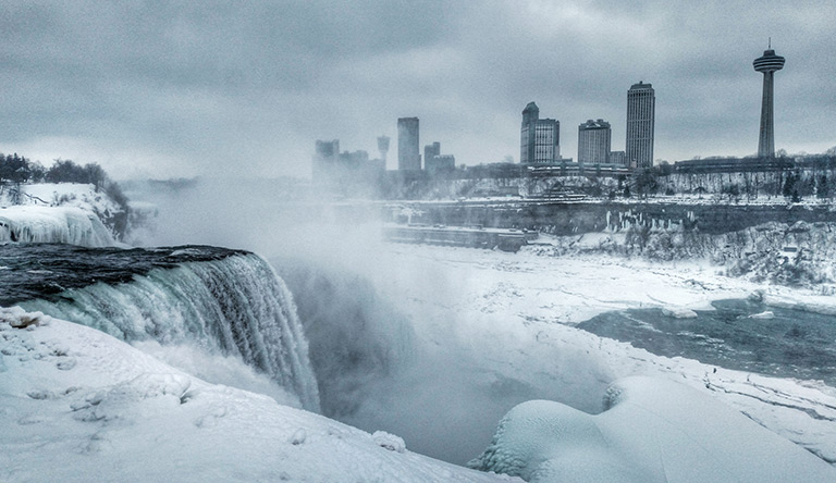 view-from-niagara-falls-in-blackand-white-niagra-falls-usa